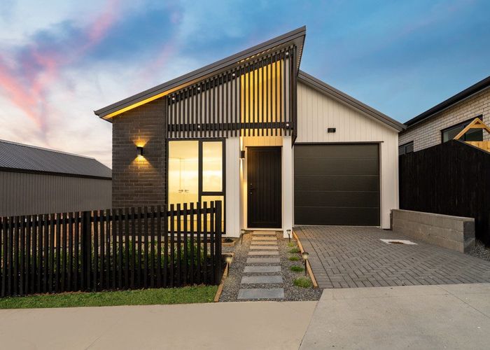  at 21 Puhikawa Street, Massey, Auckland