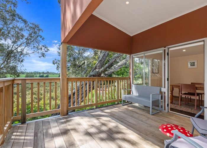  at 31 Seacombe Road, Point Chevalier, Auckland