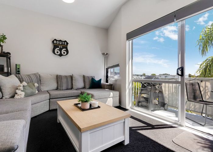  at 30/7 Kelvin Hart Drive, East Tamaki, Manukau City, Auckland
