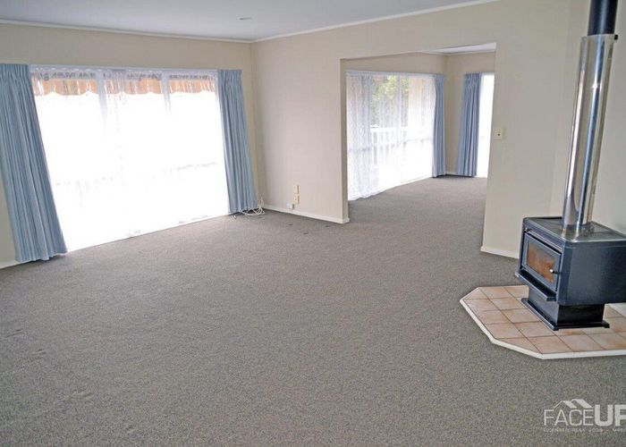  at 107 Marina View Drive, West Harbour, Auckland