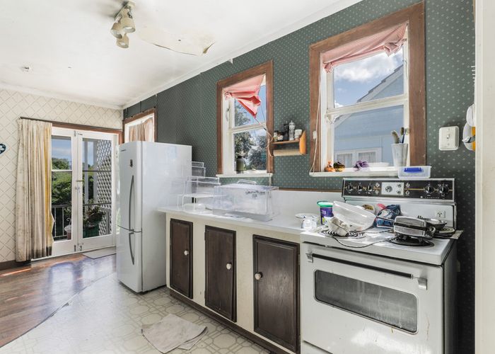  at 4 Santos Place, Onehunga, Auckland