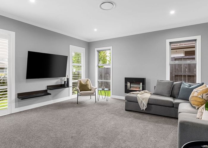  at 12 Brad Avenue, Flagstaff, Hamilton