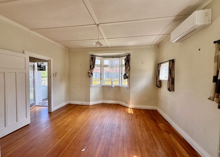  at 102b Holland Road, Fairfield, Hamilton, Waikato