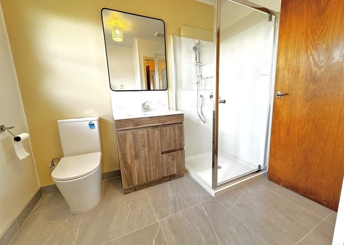  at 2/61 View Road, Mount Eden, Auckland