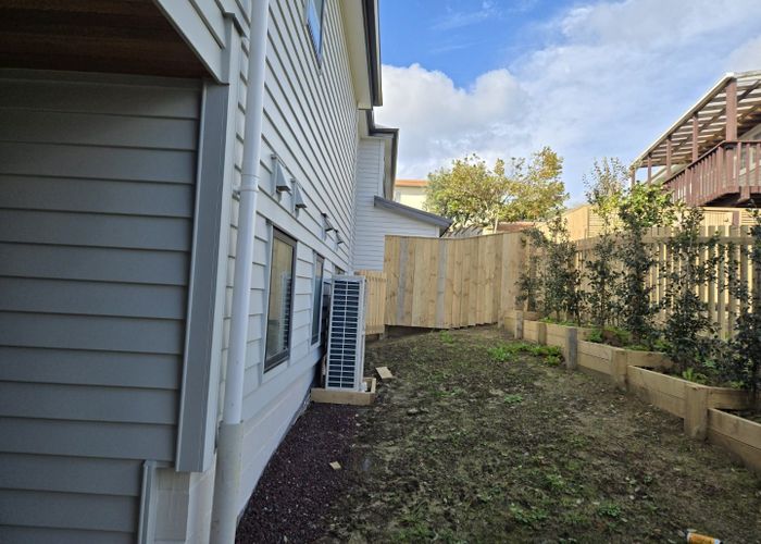  at 58 Bond Crescent, Forrest Hill, North Shore City, Auckland