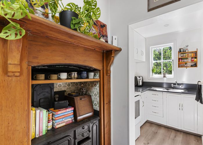  at 12 Governor Road, Northland, Wellington, Wellington