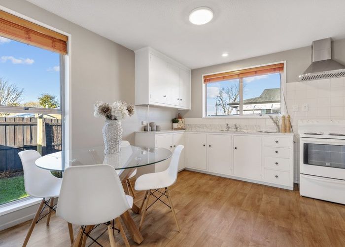  at 1/37 Cavendish Road, Casebrook, Christchurch