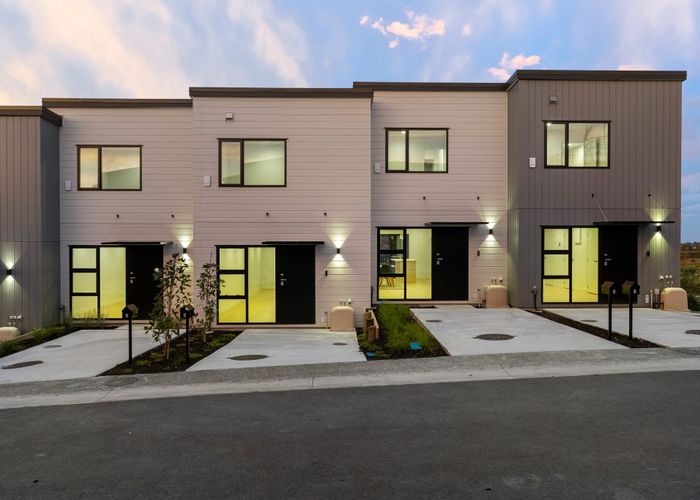  at 27 Awhi Lane, Massey, Waitakere City, Auckland