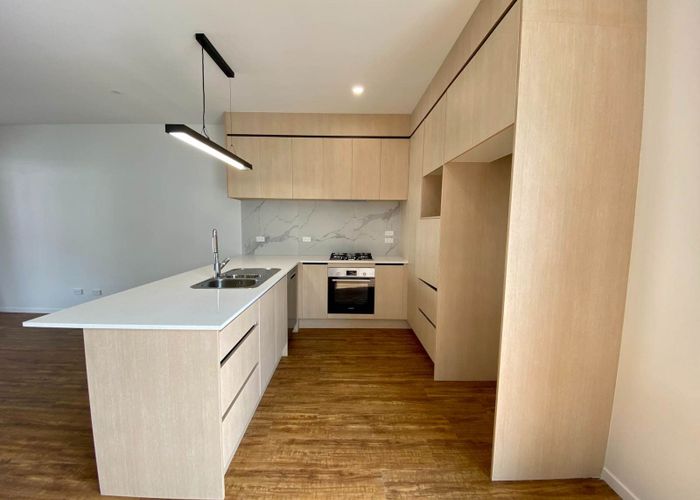  at 5/954 East Coast Road, Northcross, North Shore City, Auckland