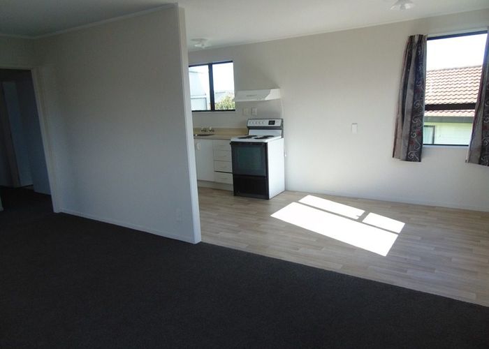  at 8a Myna Place, Weymouth, Manukau City, Auckland