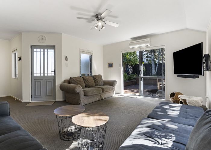  at 99 Kamara Road, Glen Eden, Waitakere City, Auckland
