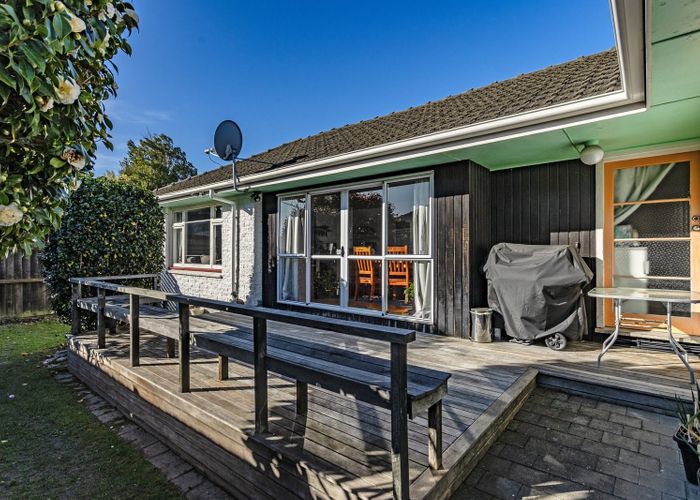  at 1/5 Coniston Avenue, Avonhead, Christchurch City, Canterbury