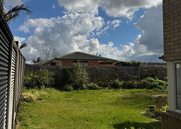  at 11 Amherst Place, Albany, North Shore City, Auckland