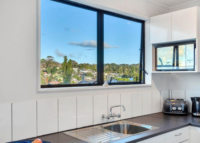  at 206 Solar Road, Glen Eden, Auckland