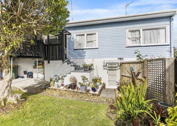  at 1/49 Archers Road, Hillcrest, North Shore City, Auckland