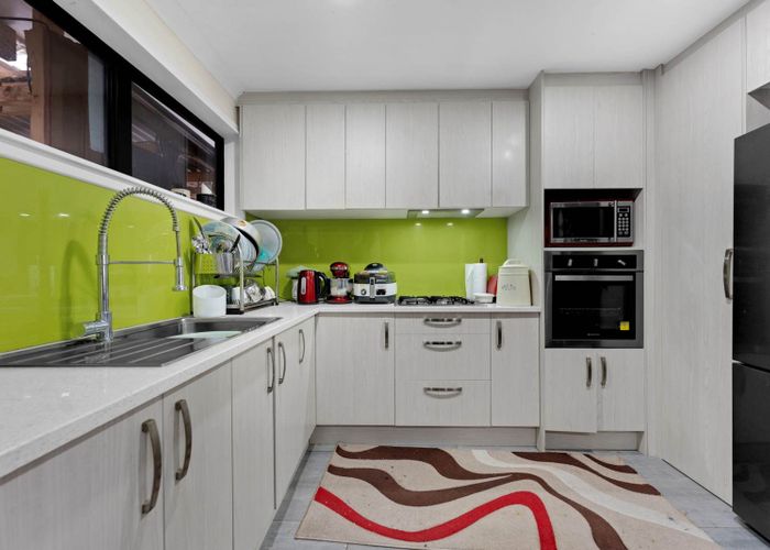  at 6 Caserta Place, Clover Park, Auckland
