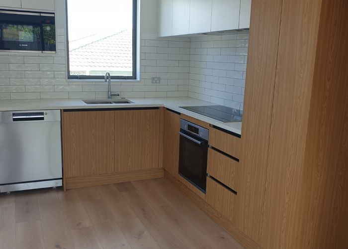  at 48D Lyttelton Avenue, Forrest Hill, Auckland