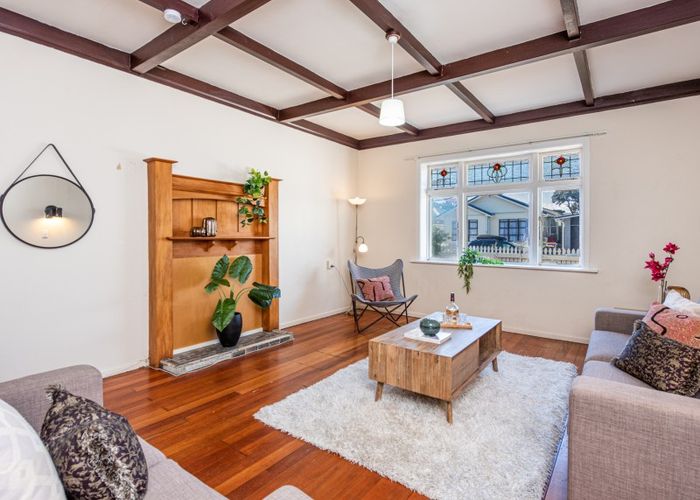  at 218 Coutts Street, Rongotai, Wellington