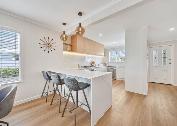  at 32 Harapaki Road, Meadowbank, Auckland