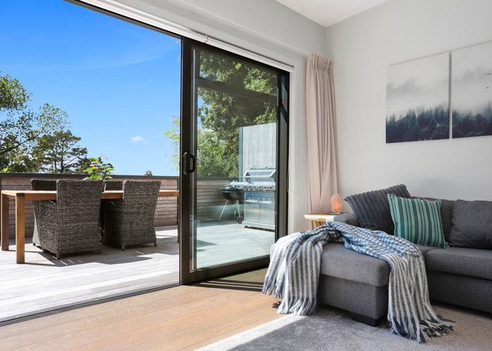  at 892 West Coast Road, Waiatarua, Waitakere City, Auckland