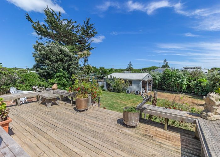  at 14 Rangitane Street, Himatangi Beach, Himatangi Beach