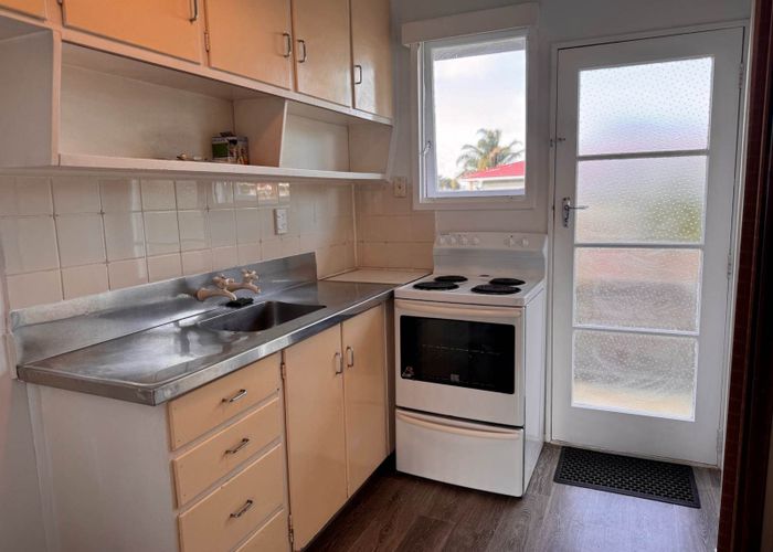  at 2/104a Victoria Street, Onehunga, Auckland City, Auckland