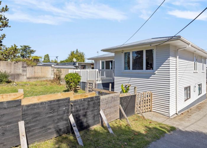  at 54 Glen Road, Ranui, Waitakere City, Auckland