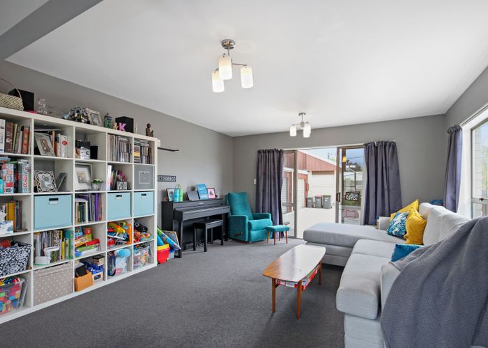  at 2/10 Cardiff Avenue, Somerfield, Christchurch