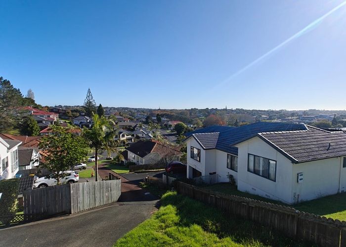  at 8 Alice Place, Hillcrest, North Shore City, Auckland