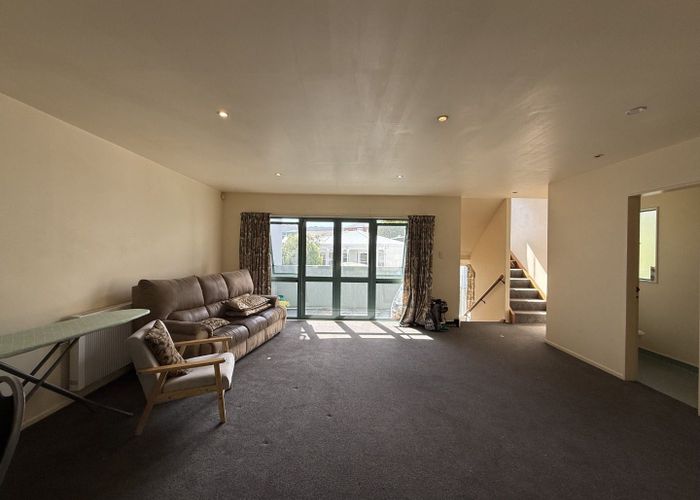  at 5 Oak Grove, Mount Cook, Wellington, Wellington