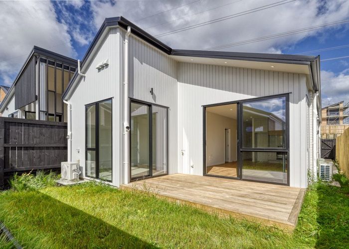  at 20 Papai Lane, Massey, Waitakere City, Auckland