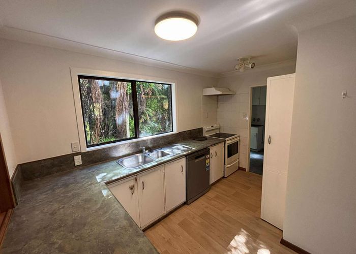  at 1/11 Invercargill Drive, Kelson, Lower Hutt