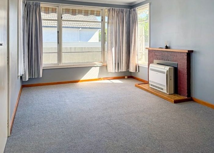  at 8 Windsor Street, Allenton, Ashburton