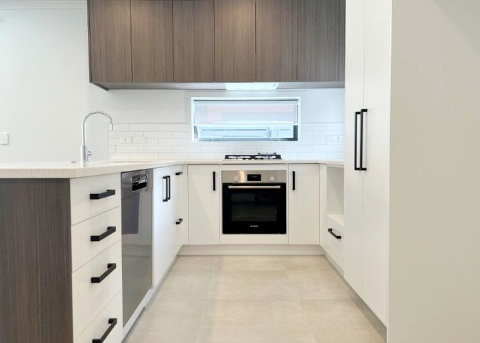  at 2/17 Glen Lynne Avenue, Queenwood, Hamilton, Waikato