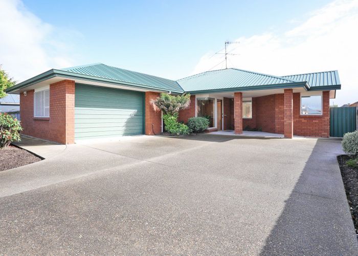  at 152 Yarrow Street, Invercargill