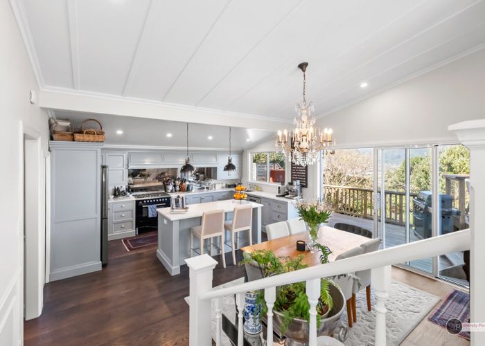 at 10 Chestnut Grove, Maungaraki, Lower Hutt