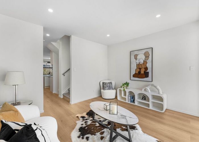  at 4 & 7/1 Waiohua Road, Greenlane, Auckland City, Auckland