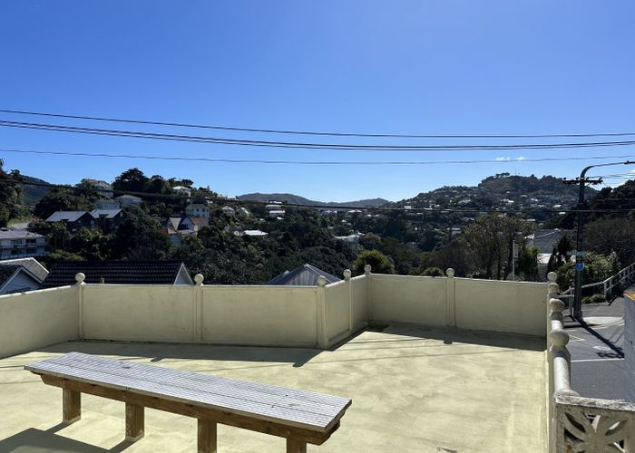 at 42 Raroa Road, Kelburn, Wellington, Wellington