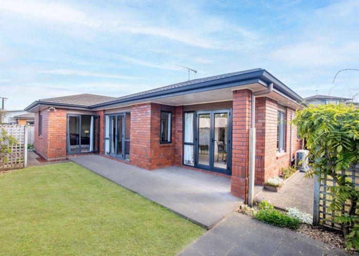  at 7 Eclipse Rise, Flagstaff, Hamilton