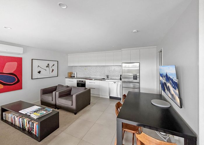  at 2/1F Herbert Street, Hauraki, North Shore City, Auckland