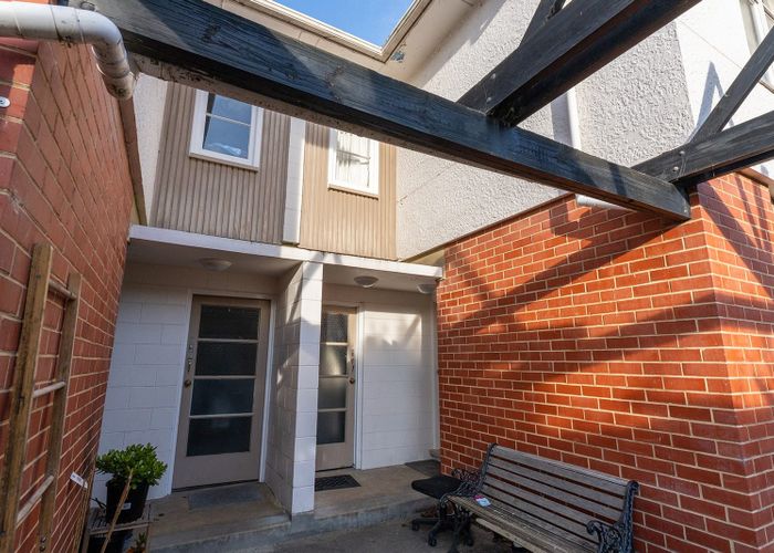  at Flat 4/32A Royal Terrace, North Dunedin, Dunedin, Otago
