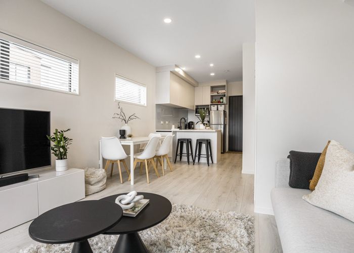  at 4 Mana Place, Te Atatu Peninsula, Auckland