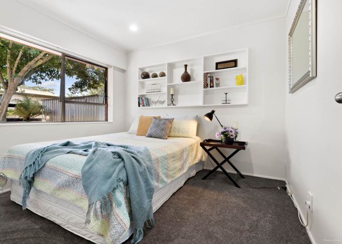  at 2/22 Beaumaris Way, Conifer Grove, Takanini