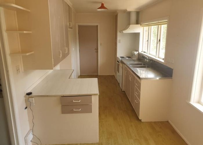  at 18 Heath Avenue, Northcote, North Shore City, Auckland