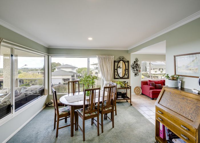  at 76A Churchill Drive, Taradale, Napier