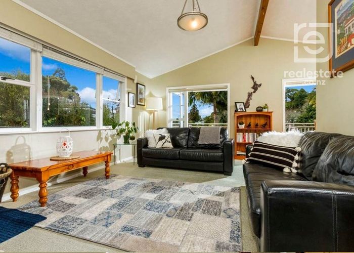  at 87 Mountbatten Avenue, Hillcrest, North Shore City, Auckland