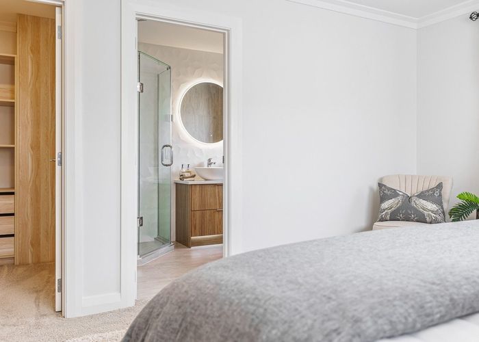  at 2 Caldwell Place, Pinehill, Auckland