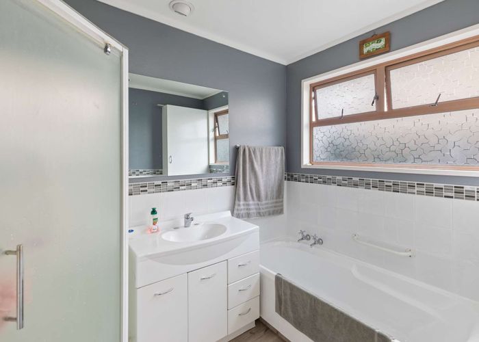  at 30 John F Kennedy Drive, Milson, Palmerston North