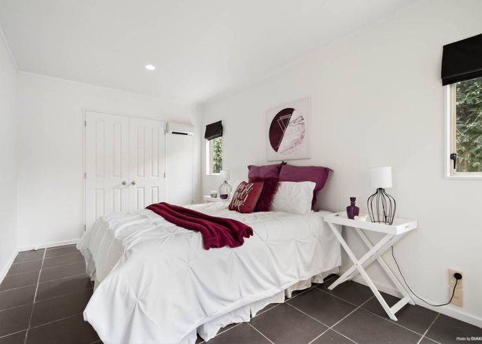  at 5/17 Neta Grove, Henderson, Auckland