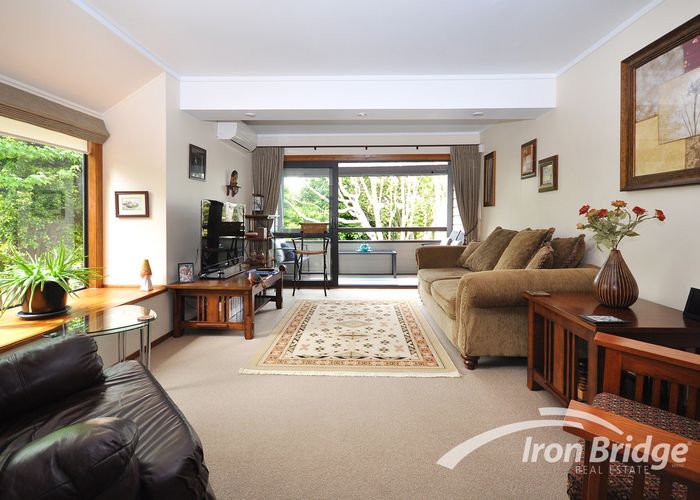  at 1/51 Seaton Road, Murrays Bay, Auckland